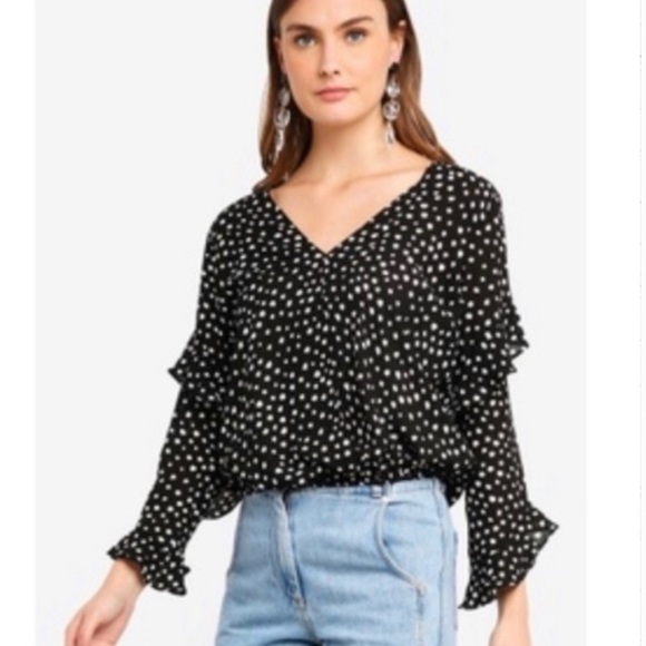 polka dot ruffle sleeve top